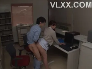 Sống chung với cô bạn thời thơ ấu